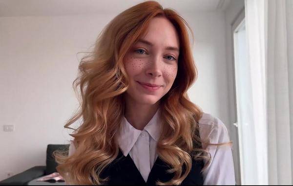 Я вам поднимаю зарплату, но за одну маленькую тайную услугу. По другому - никак!